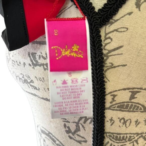 DaKine Red And Black Triangle Bikini Top Size Small NWOT - Picture 3 of 4